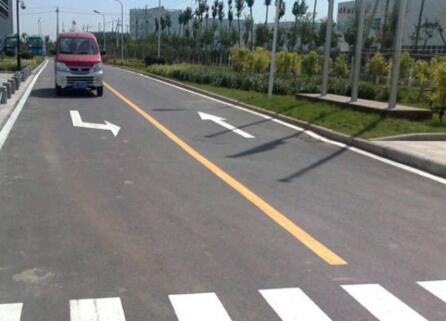 道路劃線的六大優(yōu)勢是哪些，蘇州道路劃線廠商對劃線的施工要求？
