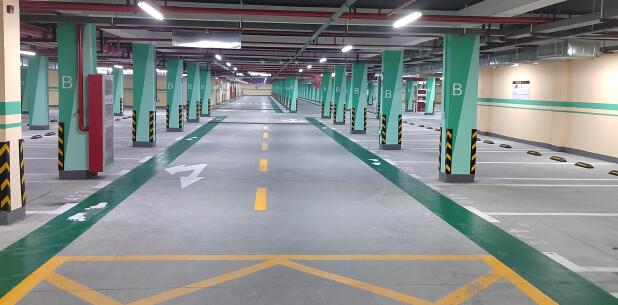 停車位劃線施工噴漆分步指南？從準(zhǔn)備到驗(yàn)收，確保劃線規(guī)范耐用